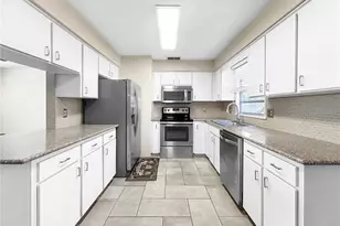 441 40th Ave NE, Saint Petersburg, FL 33703 - Photo 4