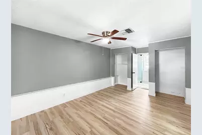 441 40th Avenue NE, Saint Petersburg, FL 33703 - Photo 16
