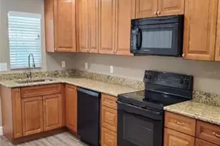 9445 N Manashee Dr, Citrus Springs, FL 34434 - Photo 10