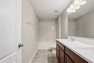 12024 Streambed Dr, Riverview, FL 33579 - Photo 46