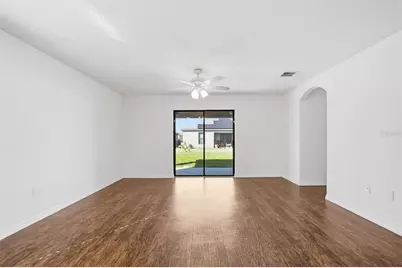 906 Wynnmere Walk Avenue, Ruskin, FL 33570 - Photo 10