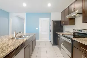 3348 Perennial Ln, Kissimmee, FL 34746 - Photo 8