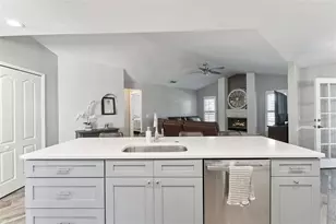 692 Rochester St, Oviedo, FL 32765 - Photo 4
