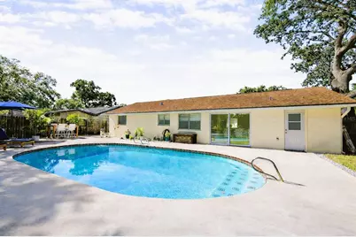 1568 E Oak Leaf Lane, Kissimmee, FL 34744 - Photo 16