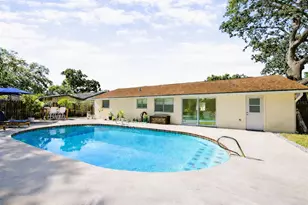 1568 E Oak Leaf Ln, Kissimmee, FL 34744 - Photo 16