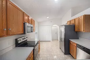 16918 Corner Hill Ct, Orlando, FL 32820 - Photo 4