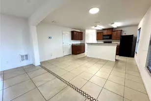 5673 Elsinore Way, Lakeland, FL 33805 - Photo 10