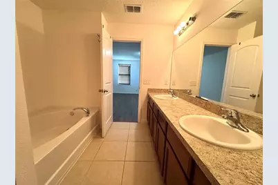 5673 Elsinore Way, Lakeland, FL 33805 - Photo 22