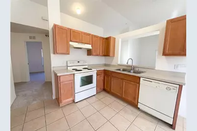 3 W 18th Street, Apopka, FL 32703 - Photo 2