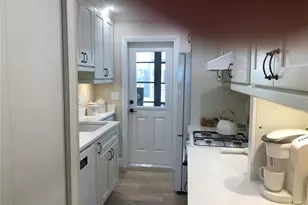 5969 Terrace Park Dr N, Saint Petersburg, FL 33709 - Photo 6