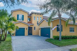 3827 Golden Knot Dr, Kissimmee, FL 34746 - Photo 1