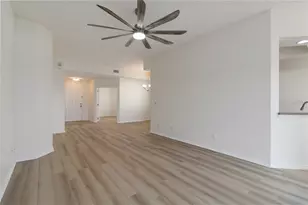 9435 Myrtle Creek Ln, Orlando, FL 32832 - Photo 6