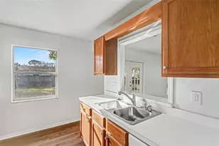 1004 Lantana Dr, Eustis, FL 32726 - Photo 4