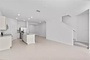 624 Poppy Ln, Dundee, FL 33838 - Photo 2