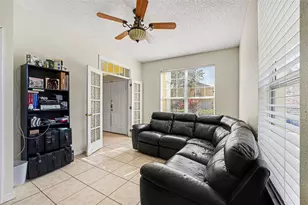 8520 La Isla Dr, Kissimmee, FL 34747 - Photo 8