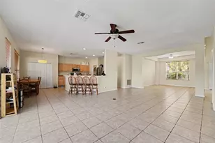 8520 La Isla Dr, Kissimmee, FL 34747 - Photo 4