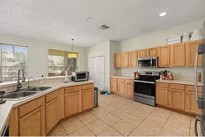 8520 La Isla Drive, Kissimmee, FL 34747 - Photo 6