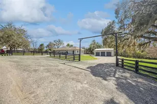 323 McLain Ln, Geneva, FL 32732 - Photo 50