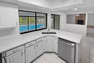 3415 Bloomingdale Oaks Dr, Valrico, FL 33596 - Photo 10