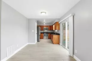2701 Carlisle Ave, Orlando, FL 32826 - Photo 10