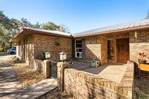 2002 Pine Ct, Deland, FL 32720 - Photo 4