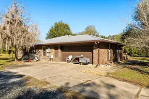 2002 Pine Ct, Deland, FL 32720 - Photo 2