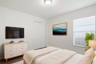 7512 Oxford Garden Cir, Apollo Beach, FL 33572 - Photo 6