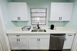 1630 Harbor Dr, Clearwater, FL 33755 - Photo 6