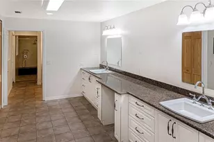 7129 Oakwind Dr, Orlando, FL 32818 - Photo 18