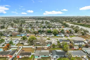 4052 Castlegate Dr, Orlando, FL 32839 - Photo 2