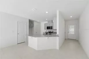 2791 Raindrop Run St, Clermont, FL 34714 - Photo 4