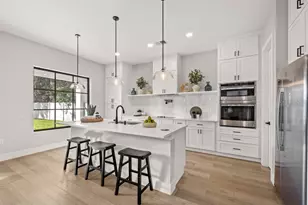 1812 E Kaley Ave, Orlando, FL 32806 - Photo 2