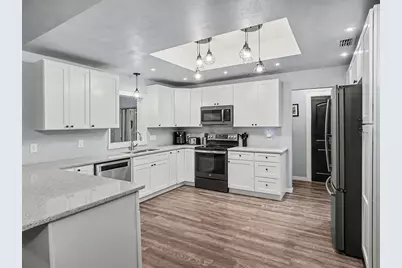 112 W Greentree Lane, Lake Mary, FL 32746 - Photo 4