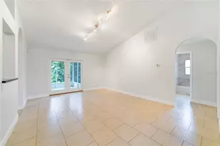 210 Meadow Green Dr, Davenport, FL 33837 - Photo 12