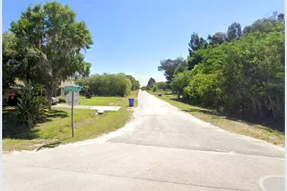 2733 Tawny Drive, Lorida, FL 33857 - Photo 2