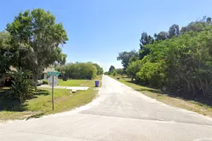 2733 Tawny Dr, Lorida, FL 33857 - Photo 2