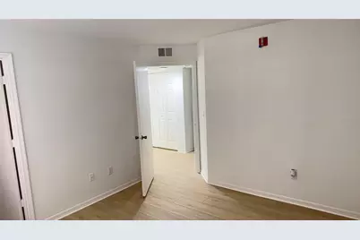 7350 Westpointe Boulevard #213, Orlando, FL 32835 - Photo 6