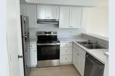 7350 Westpointe Boulevard #213, Orlando, FL 32835 - Photo 4