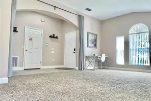 124 Lancaster Dr, Davenport, FL 33897 - Photo 4