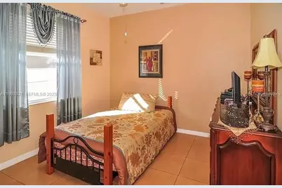 18081 Thornhill Grand Circle, Orlando, FL 32820 - Photo 10