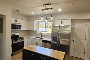 410 S Oxalis Ave, Orlando, FL 32807 - Photo 2