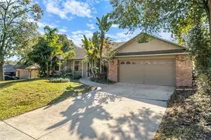 1113 Climbing Rose Dr, Orlando, FL 32818 - Photo 2