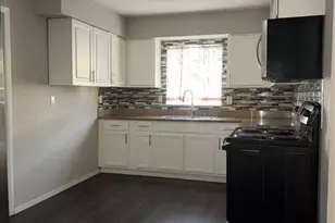 878 Killearn Blvd, Winter Haven, FL 33880 - Photo 4