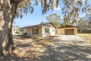 31314 Deal Dr, Sorrento, FL 32776 - Photo 2
