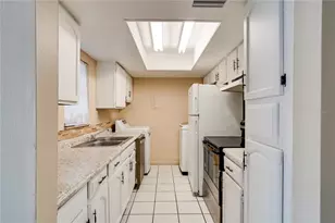 2512 Lemon Tree Ln, Orlando, FL 32839 - Photo 8