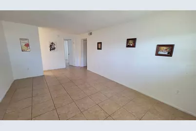 826 Sky Lake Circle #D, Orlando, FL 32809 - Photo 4