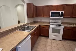 3073 Ashland Ln N, Kissimmee, FL 34741 - Photo 4