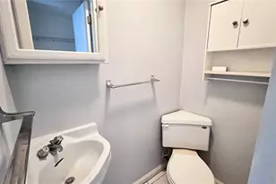 2421 Laura Pl, Orlando, FL 32803 - Photo 12