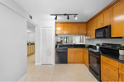 12 Escondido Court #117, Altamonte Springs, FL 32701 - Photo 16