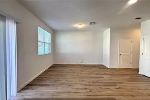 912 Grandin St, Davenport, FL 33837 - Photo 4